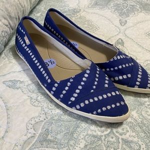 NEW Sanuk flat shoes